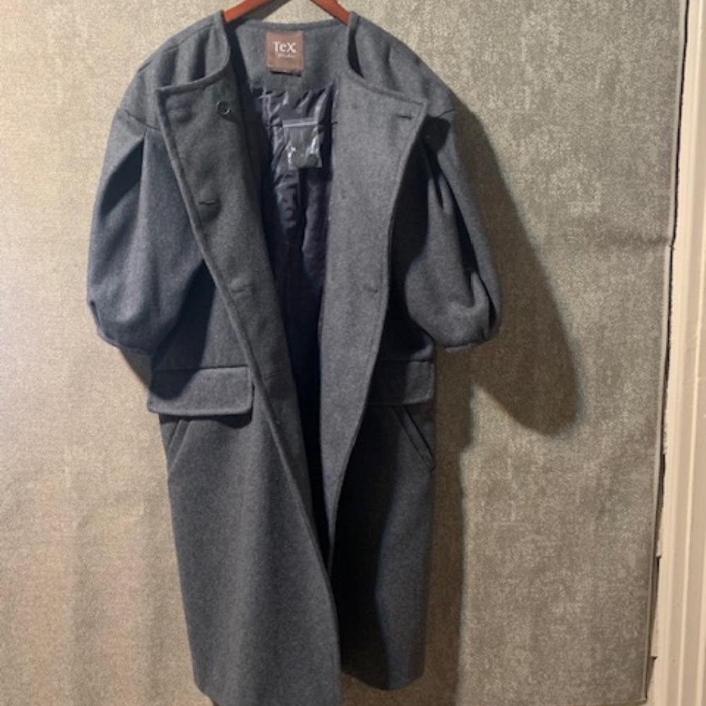 Max Azria Tex Gray Coat NWOT - size L - Picture 3 of 7